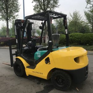 High Quality Used Komatsu <b>Internal</b> <b>Combustion</b> <b>Forklift</b> EPA Engine 1.5 Ton-2 Ton Hydraulic Lifting Machine CE Approved Including - Product Image 3