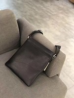 Sac à bandoulière de luxe ultra fin en cuir véritable pour homme, motif géométrique, idéal pour l'été, les affaires et les voyages