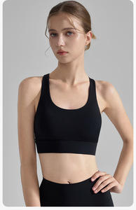 Nuevo sujetador deportivo de talla grande para mujer con cuello en U, ajustable, a prueba de golpes, que absorbe el sudor, de soporte medio, para correr, con copas fijas y almohadillas en el pecho, espalda cruzada. - Product Image 5
