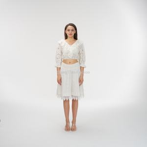 กระโปรงปักลาย OEM เอวสูง ผ้าฝ้าย แต่งลูกไม้ ความยาวระดับเข่า สำหรับผู้หญิง - Product Image 2