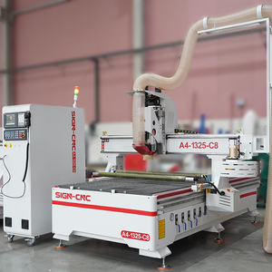 Máquina <span class=keywords><strong>de</strong></span> Grabado CNC <span class=keywords><strong>de</strong></span> 3 Ejes con Cambiador <span class=keywords><strong>de</strong></span> Herramientas Tipo Disco (ATC) y Ruedas <span class=keywords><strong>de</strong></span> Presión <span class=keywords><strong>para</strong></span> Procesamiento <span class=keywords><strong>de</strong></span> Materiales <span class=keywords><strong>de</strong></span> Gran Tamaño - Product Image 2