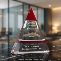 Trophée Pyramidal en Cristal Optique Rouge Albright, Personnalisable, Gravé, pour Récompense d'Excellence d'Entreprise et de Conquête de Conspérité