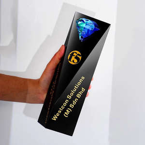 Trofeos y Placas de Cristal Negro con Diamantes para Regalos Corporativos, Premios y Exhibiciones de Negocios - Product Image 3
