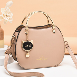 Productos para Dropshipping 2026 |   Bolso Bandolera Modelo 14065 con Colgante de Gato para Mujer, Bolso de Mano Diario de Cuero PU con Asa Individual - Product Image 3