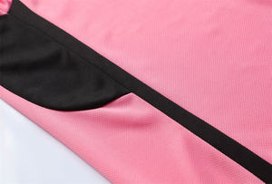 ชุดเสื้อฟุตบอลสำหรับผู้ชายชุดเสื้อฟุตบอลตาข่ายสีชมพูสีดำพร้อมบริการ OEM พิมพ์ดิจิตอล - Product Image 4