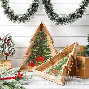 Plateau décoratif de Noël en bois, forme triangulaire, pour servir des collations lors de fêtes de fin d'année, avec motif d'arbre - Product Image 2