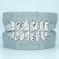 Grillz personnalisés hip-hop plaqués or, faits à la main, avec moissanite VVS taillée en profondeur, sablée