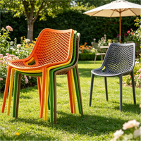 Chaise de salle à manger moderne en plastique respirant, légère et empilable, en PP, pour usage intérieur et extérieur