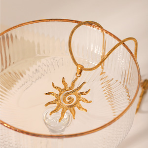 Collar con colgante de sol en espiral de acero inoxidable y oro de 18 quilates, cadena de serpiente redonda, joyería para hombres y mujeres, novedad - Product Image 4