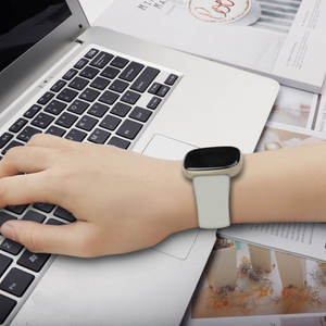 Pour <span class=keywords><strong>Fitbit</strong></span> <span class=keywords><strong>Sense</strong></span> <span class=keywords><strong>Bracelet</strong></span> de <span class=keywords><strong>montre</strong></span> en Silicone souple et étanche pour Versa 3 <span class=keywords><strong>Bracelet</strong></span> TPU de couleur unie - Product Image 4