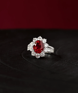 Anillo de Oro Sólido de 10K/14K Personalizado con Rubí de Laboratorio y Diamantes de Corte Brillante Redondo para Mujer, Anillo de Compromiso/Boda de Lujo - Product Image 2