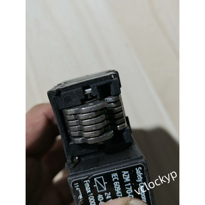 Interrupteur de sécurité Schmersal AZM 170-02ZRK 101140795 24V AC/DC d'occasion - Product Image 2