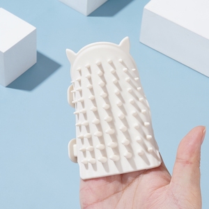 Hete Aanbieding Zachte Siliconen Borstelhandschoenen voor Katten, Kleine Dieren en Honden voor Massage, Wassen en Baden - Product Image 4