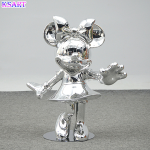Popolare Scultura Elettroplaccata di Minnie Mouse che Accoglie l'Animale Cartoon a Tema Cinematografico con Sculture in Fibra di Vetro - Product Image 5