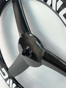 Ruota a Tre Razze in Fibra di Carbonio per Ciclismo su Cronometro - Product Image 4