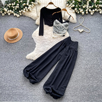 Ensemble 3 pièces minimaliste pour femme : cardigan court à manches longues, camisole en dentelle et pantalon ample taille haute – Tenue décontractée d'automne