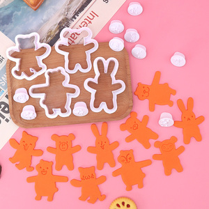 Cina all'ingrosso Kit di biscotti fai da te <span class=keywords><strong>per</strong></span> bambini Multi-espressione Bear Cookie Cutter con forme di stelle quadrate personalizzabili strumenti di cottura - Product Image 2
