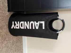 Panier à linge pliable en polyester noir écologique de 90 L avec cordon de serrage, à poser au sol - Product Image 3