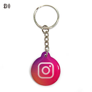 Llavero Inteligente con NFC para Seguir en Redes Sociales, Mini Llavero Digital Inteligente para Instagram - Product Image 1