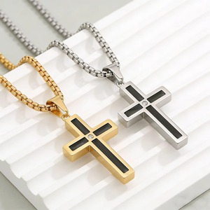 Collier pendentif croix en acier inoxydable pour hommes et femmes, couleur or, incrustation noire en pierre CZ, bijoux chrétiens pour un usage quotidien - Product Image 2