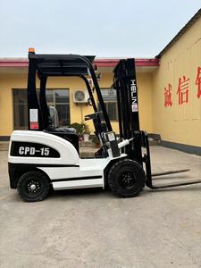 CQD-15E 1.5Ton 1500kg 2000kg 2.0ton Stand-on Electric Reach Truck Stacker Moins cher Chariot élévateur électrique en vente - Product Image 4