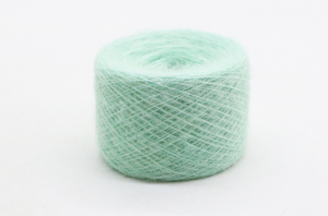 도매 15NM/1 긴 머리 모헤어 15% 아크릴 45% 나일론 30% 폴리에스터 10% 양모 혼합 원사 뜨개질 양모 염색 원사 - Product Image 3