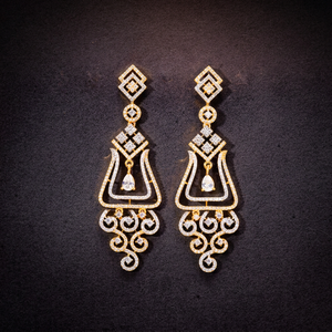 Nouvelles Boucles d'Oreilles Artisanales Tendance avec Breloques, Classiques en Zircon Cubique, Plaqué Rhodium Bicolore, Laiton Sans Nickel et Sans Plomb, Exportateur de Bijoux Indiens - Product Image 3