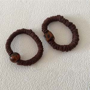 Coleteros de Tela Delgados y Duraderos en Negro y Marrón para Niñas, con Estampado de Leopardo, Bandas Elásticas para el Cabello - Product Image 4