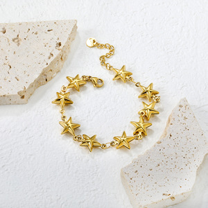 Bracelet étoile dorée plaqué or 18 carats en acier inoxydable, bijoux pour femmes, cadeau, accessoire de mode - Product Image 1