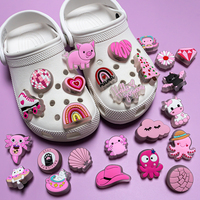 Breloques lumineuses personnalisées pour chaussures, accessoires amusants en caoutchouc pour sabots, décorations LED en PVC pour chaussures, motifs Kawaii Cœur d'amour, Diamant, Salamandres