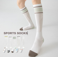 Chaussettes de sport professionnelles OEM de haute qualité, chaussettes de compression athlétiques respirantes pour femmes, chaussettes de course pour l'été et le printemps