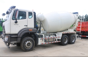 Camion <span class=keywords><strong>Betoniera</strong></span> Howo NX 6x4 10m³ di Alta Qualità Marca Camoins, 371 CV, per il Mercato Africano - Product Image 2