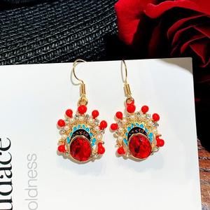 Ópera de Pekín pendientes salvaje rojo de cristal Zircon pendientes <span class=keywords><strong>mujer</strong></span> cuchillo Ma Dan creativo pendientes de cara - Product Image 4