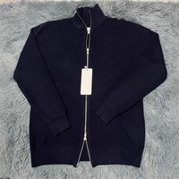 Cardigan Minimaliste pour Homme à Col Rond et Fermeture Éclair Intégrale en Tricot Côtelé, Approvisionnement Direct Usine, En Stock et Personnalisable, Livraison Rapide.