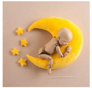 Oreiller de pose pour photographie de nouveau-né professionnel - Assistant de pose et accessoire pour bébé en forme de croissant de lune - Product Image 4