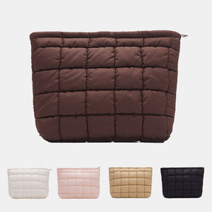 Bolsa de <span class=keywords><strong>maquillaje</strong></span> de nailon acolchada de gran capacidad personalizada, bolsa de viaje plegable para inodoro y almacenamiento al aire libre - Product Image 2