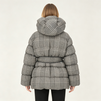 Veste courte matelassée en duvet à motif pied-de-poule pour femme, avec ceinture à nœud, élégante pour l'hiver, fabriquée sur mesure par JF1919
