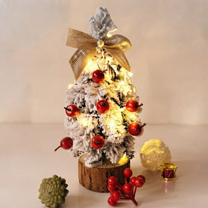 Pohon Natal Mini Berlapis Bulu Putih Terlaris dengan Alas Kayu, Pohon Natal Meja Kecil dengan Hiasan Pita, Lonceng, dan Buah Berry untuk Dekorasi Rumah Natal - Product Image 4