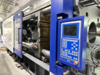 Machine de moulage par injection de plastique horizontale haïtienne de 900 tonnes d'occasion en état d'occasion avec composants de base, vis et moteur