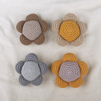 Fait à la main 100% coton doux Crochet marguerite fleur bébé en peluche poupée jouet anneau de dentition sucette avec PP coton remplissage nouvelle conception