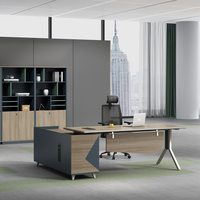 Scrivania Direzionale Moderna Convertibile ed Estensibile in Legno per Uso Computer, Ideale per Manager/Capo