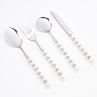 Ensemble de couverts à manche en céramique cuillère fourchette en acier inoxydable 18/0 ensembles de couverts de luxe en forme de perle