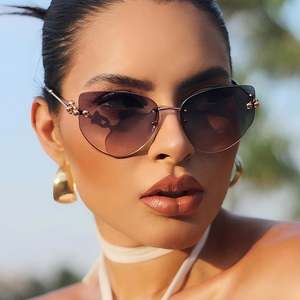 Lunettes de soleil pour femme, logo personnalisé, mode 2025, luxe, alliage, UV400, sans monture, œil de chat - Product Image 2