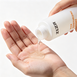 Esencia Facial Iluminadora de Cúrcuma Orgánica Natural con Glicerina, Vitamina C y Colágeno, Libre de Crueldad Animal, Marca Privada de Lujo - Product Image 4