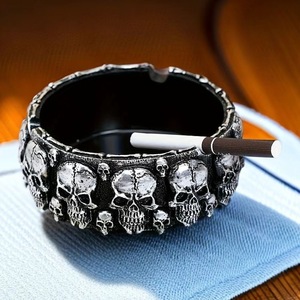 Cenicero <span class=keywords><strong>de</strong></span> Resina con Forma <span class=keywords><strong>de</strong></span> Calavera, Cenicero Decorativo, Adornos Novedosos y Creativos para Decoración del Hogar, Decoración <span class=keywords><strong>de</strong></span> Halloween - Product Image 1