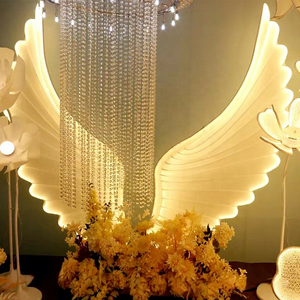 Grandi ali d'angelo a LED per fondale nuziale con alimentazione solare/a corrente per decorazioni eventi - Product Image 1