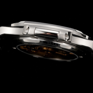 Montre octogonale sportive au fini platine intemporel, cadran bleu dégradé, bracelet intégré, montre de luxe pour occasions formelles et professionnelles - Product Image 5