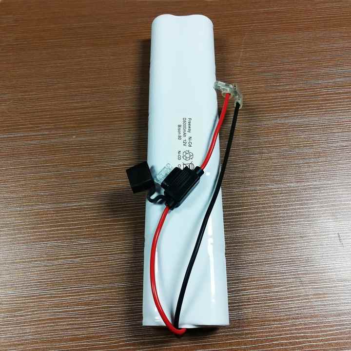ชุดแบตเตอรี่ทางการแพทย์แบบชาร์จไฟได้ Ni-CD 12V 5000mAh เครื่องมือไฟฟ้าเครื่องใช้ในบ้านไฟพลังงานแสงอาทิตย์เครื่องใช้ไฟฟ้าสำหรับผู้บริโภค