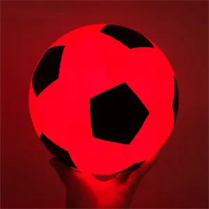 サイズ5の明るいライトアップが暗いLEDラバーサッカーボールで輝きます