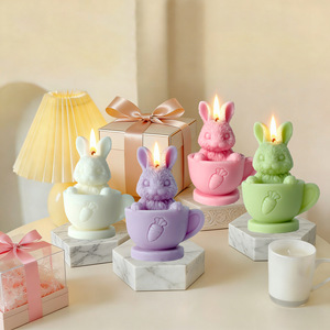 Vela aromática con forma de conejo en taza, vela de cera de soja 3D con conejito en taza para decoración de mesa de Pascua, regalo para fiestas. - Product Image 1